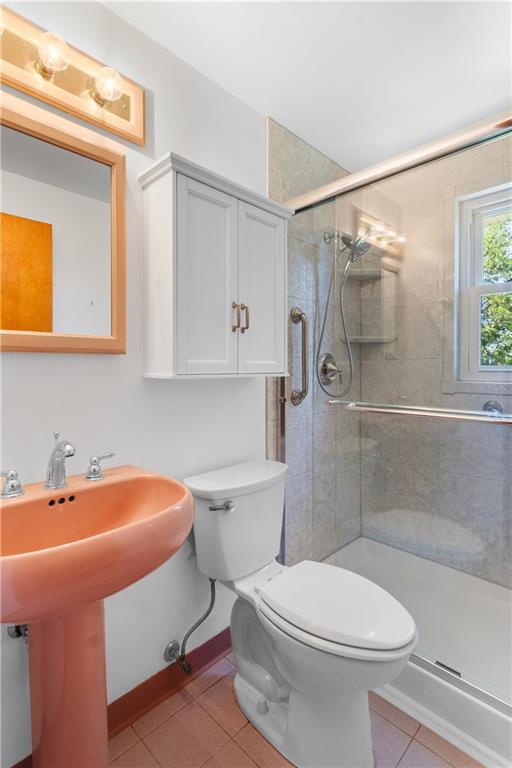 1017 Silver Lane McKees Rocks, PA 15136 - Photo 21 of 34 a bathroom with a sink toilet and shower