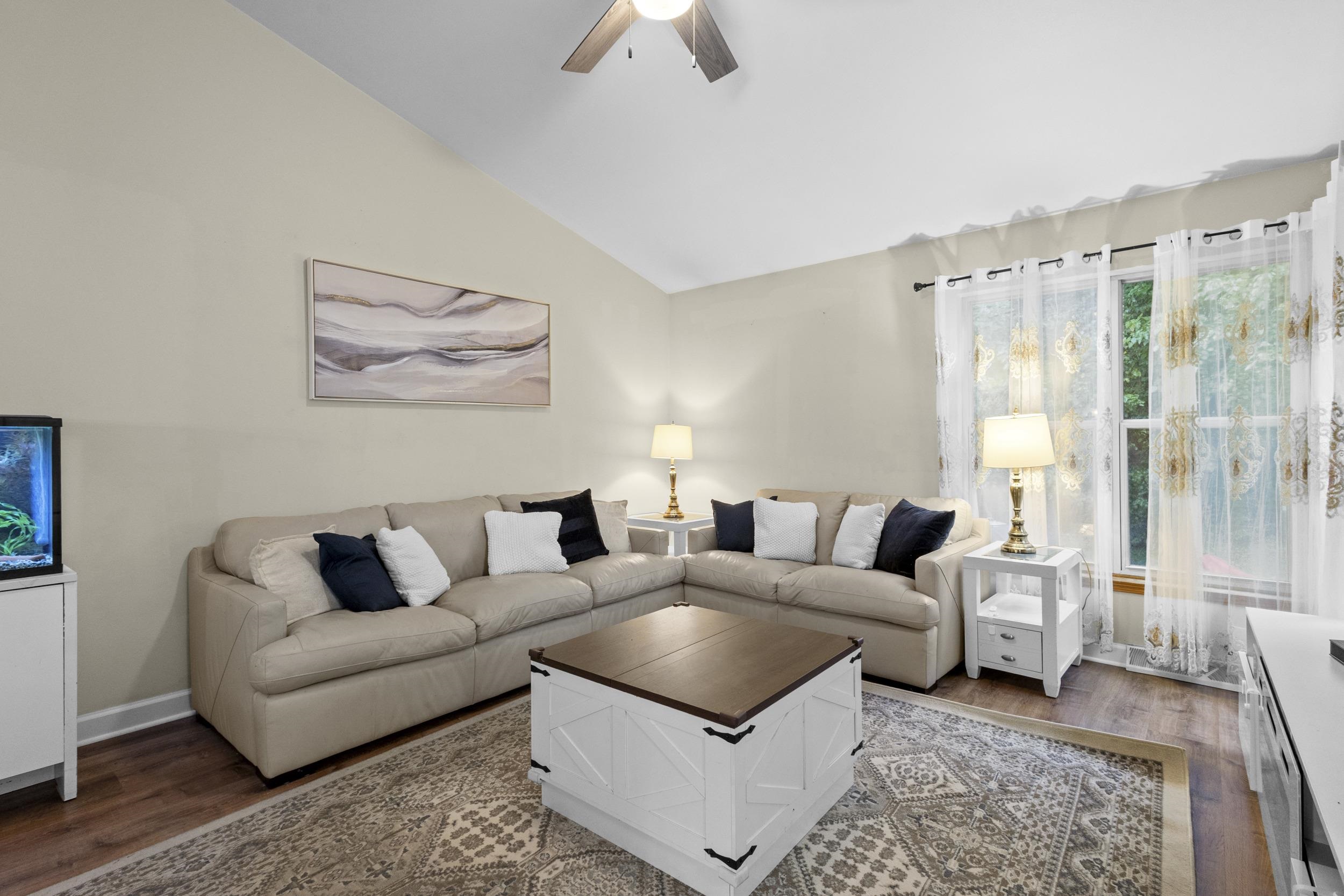 5157 Ridge Oak Drive Madison, WI 53704 - Photo 4 of 50 Gallery Image 4