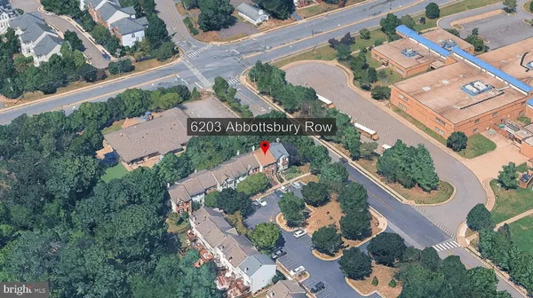 $3,100 | 6203 Abbottsbury Row, Alexandria, VA 22315