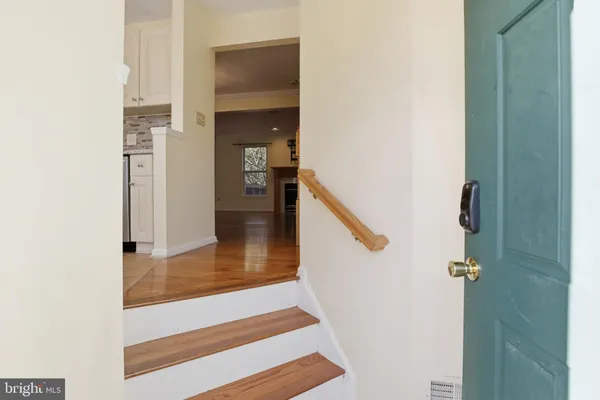 $3,100 | 6203 Abbottsbury Row, Alexandria, VA 22315