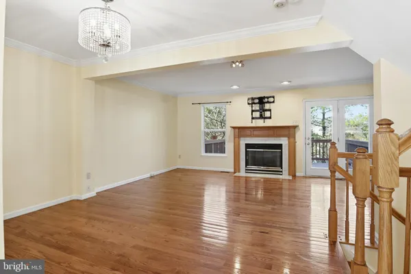 $3,100 | 6203 Abbottsbury Row, Alexandria, VA 22315