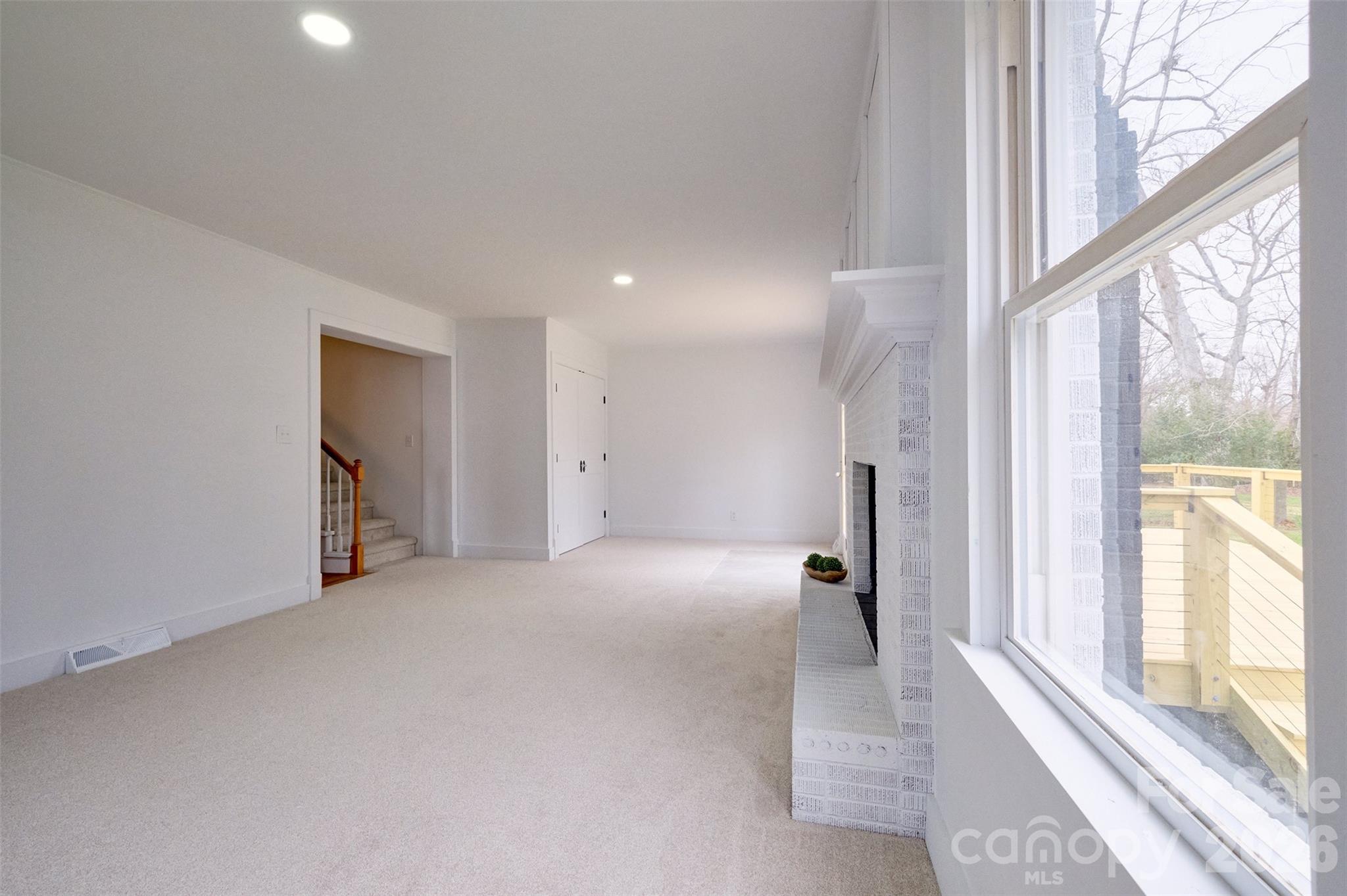 804 Congress Street North York, SC 29745 - Photo 15 of 48 a view of a hallway with windows