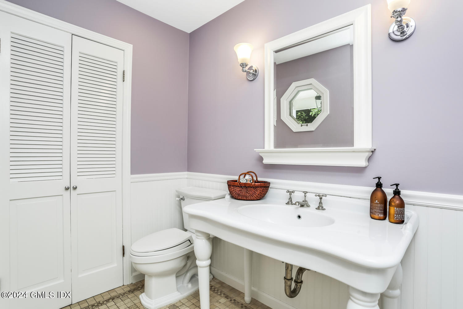 24 Juniper Lane Riverside, CT 06878 - Photo 19 of 35 24 Juniper Ln Riverside CT-large-012-001