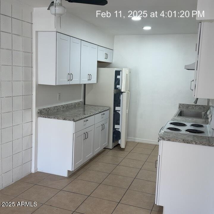 2028 West Cactus Road, Unit B Phoenix, AZ 85029 - Photo 5 of 13 IMG_8998
