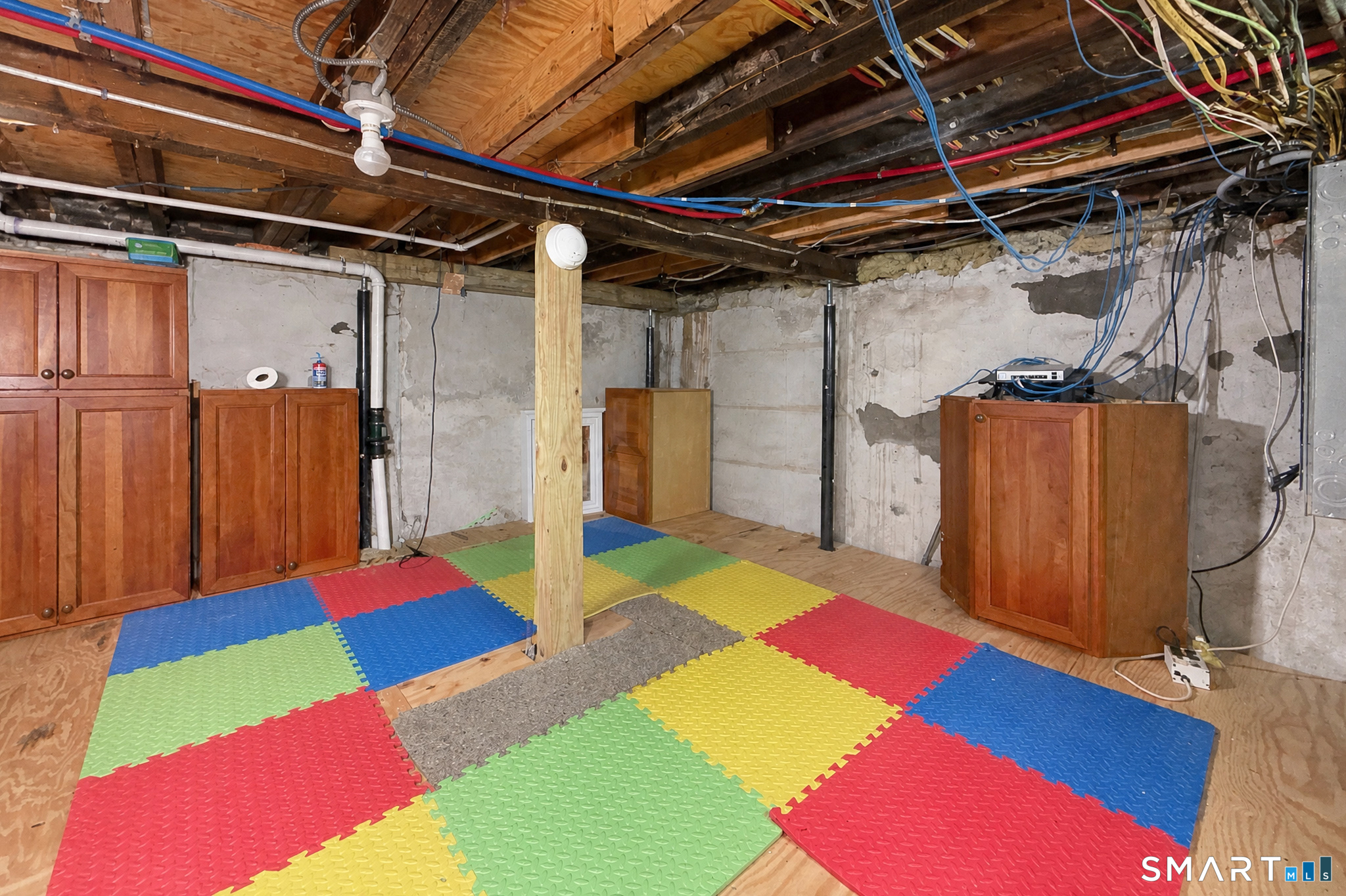 47 Middle River Road Danbury, CT 06811 - Photo 25 of 33 Gallery Image 25