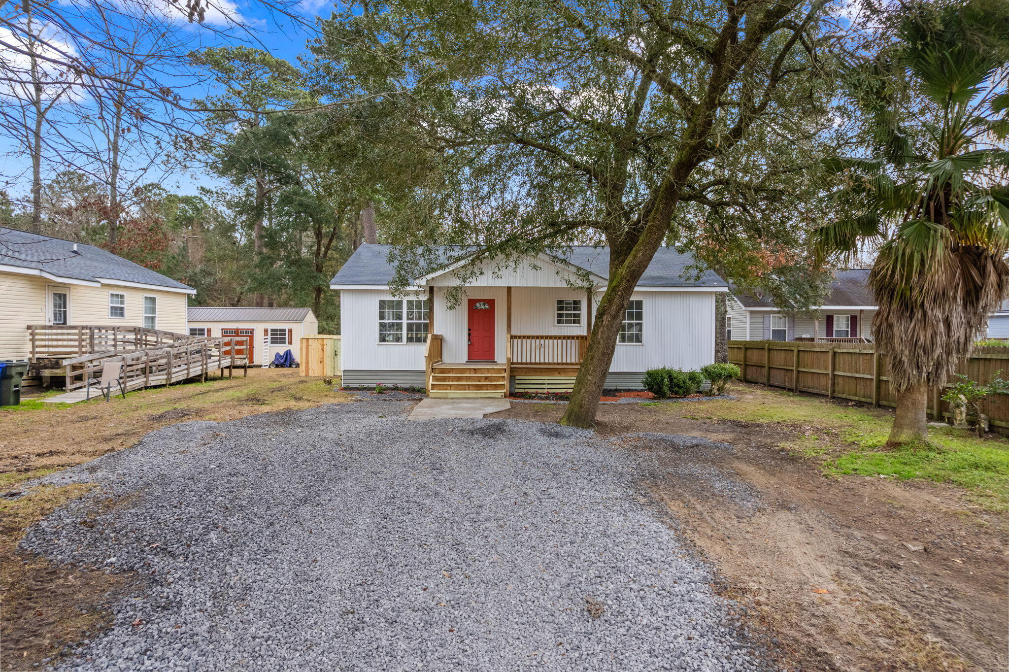 2945 Bobo Road Mount Pleasant, SC 29466 - Photo 4 of 44 7-web-or-mls-IMG_8988