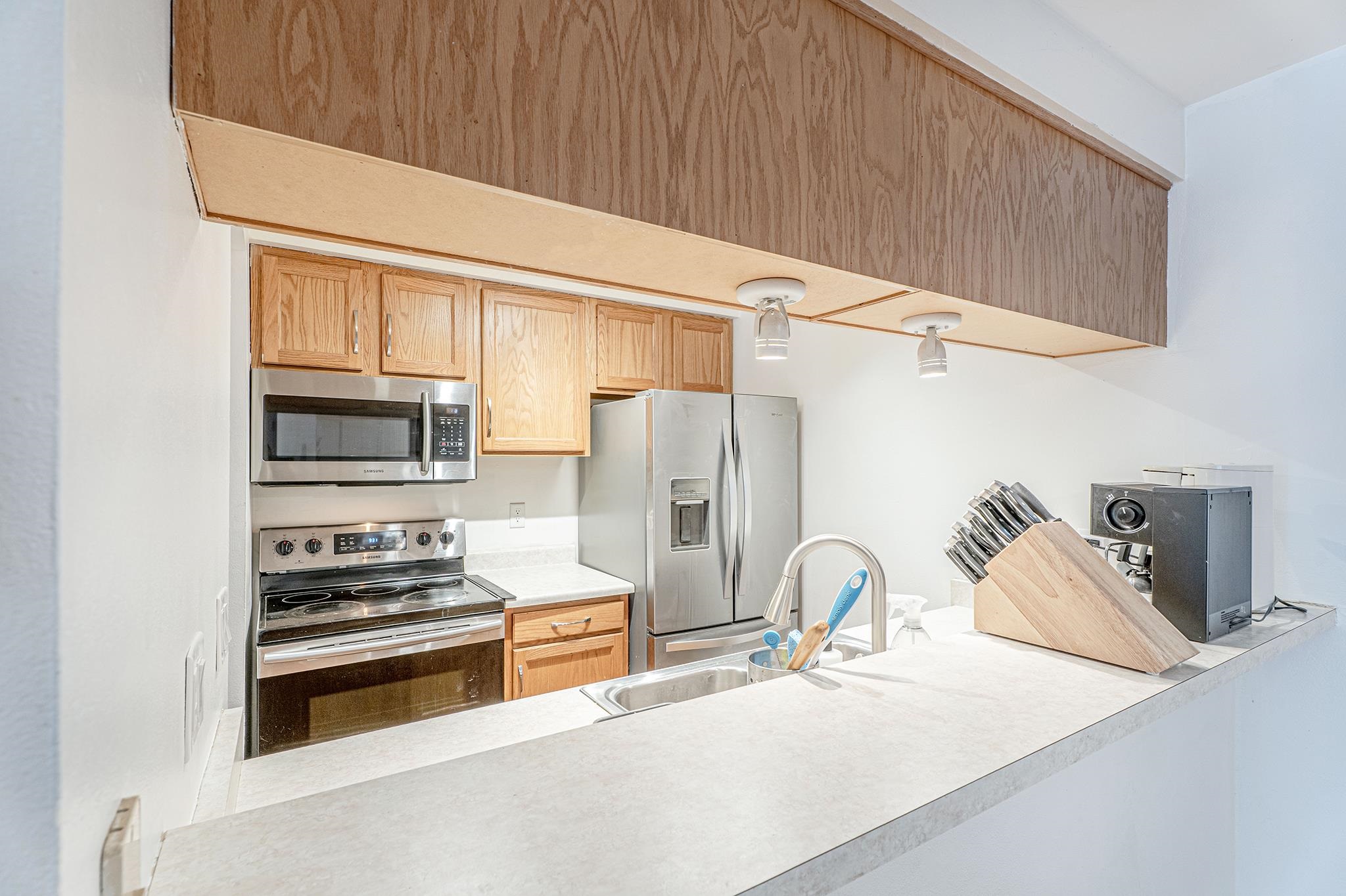 2410 Independence Lane, Unit 206 Madison, WI 53704 - Photo 4 of 40