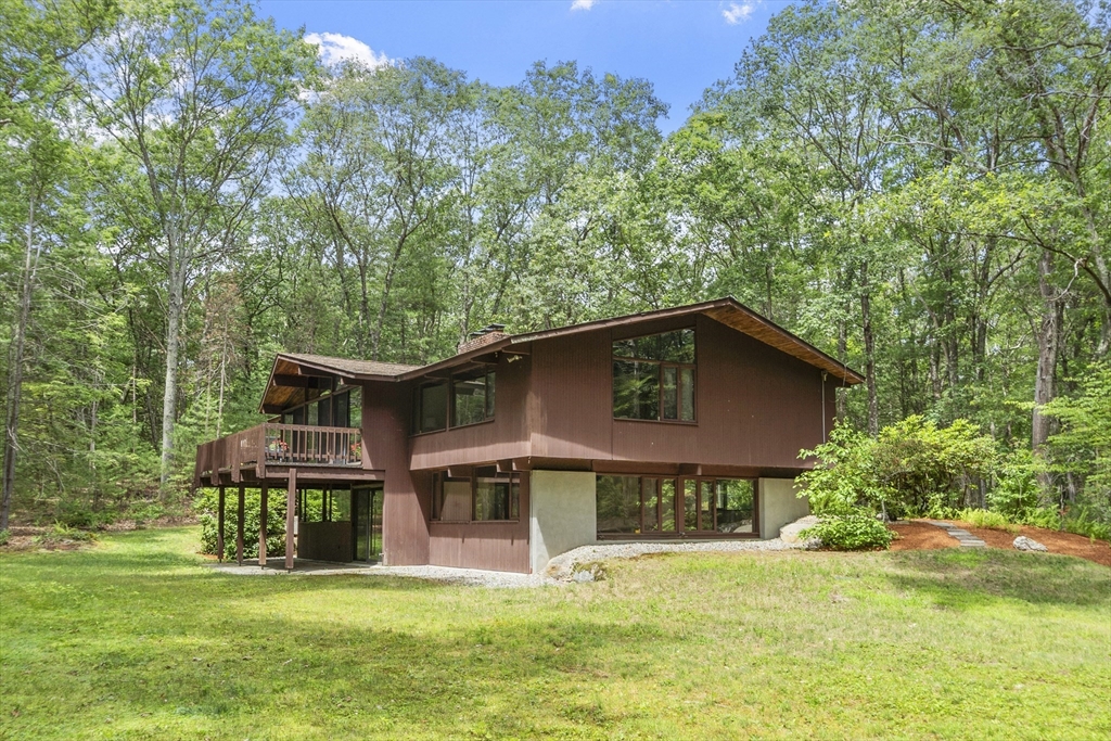 51 Pilgrim Path Carlisle, MA 01741 - Photo 3 of 17 Gallery Image 3