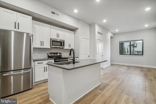 $1,650 | 2157 East Lehigh Avenue, Unit 201, Philadelphia, PA 19125