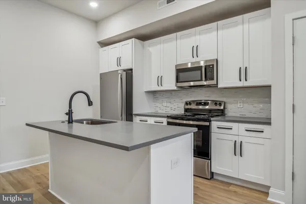 $1,650 | 2157 East Lehigh Avenue, Unit 201, Philadelphia, PA 19125