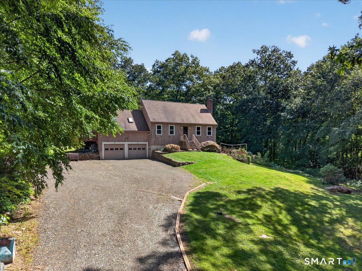 82 Depot Hill Road East Hampton, CT 06414 - Photo 3 of 37 Gallery Image 3