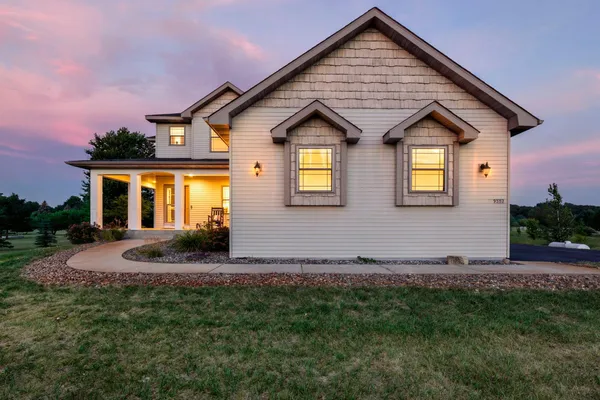 $485,000 | 9352 67th Street Northwest, Annandale, MN 55302