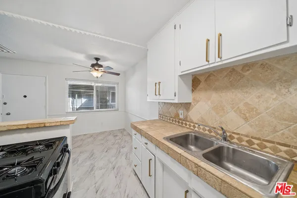 $1,995 | 7209 Willoughby Avenue, Unit 2, Los Angeles, CA 90046