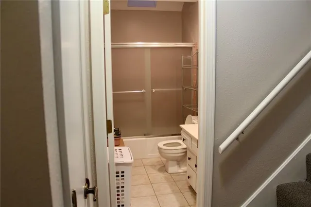 $415,000 | 617 Northeast Birchwood Drive, Lee's Summit, MO 64086