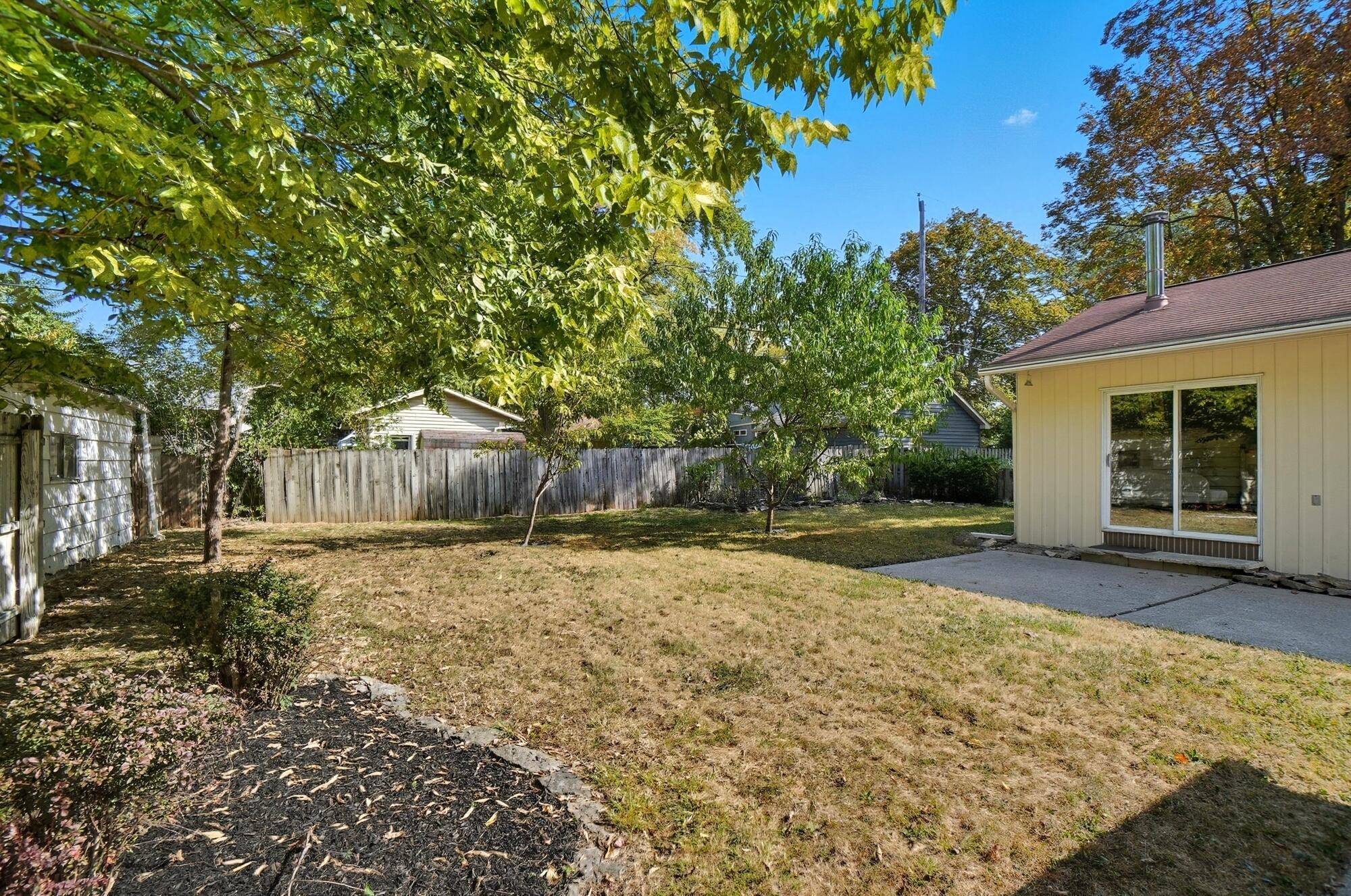 2424 Nottingham Road Columbus, OH 43221 - Photo 46 of 47 046