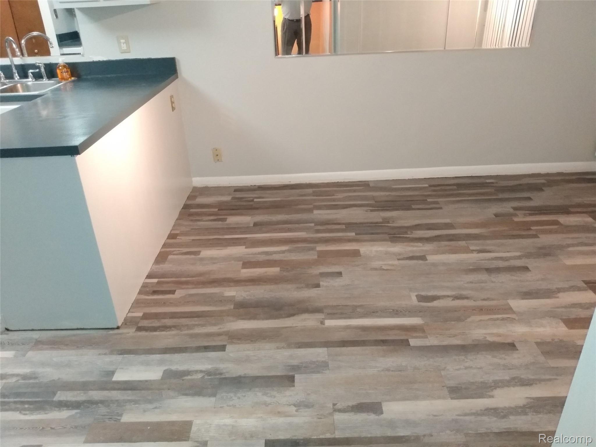 7431 Pebble Point West Bloomfield, MI 48322 - Photo 6 of 9 image (6).jpg