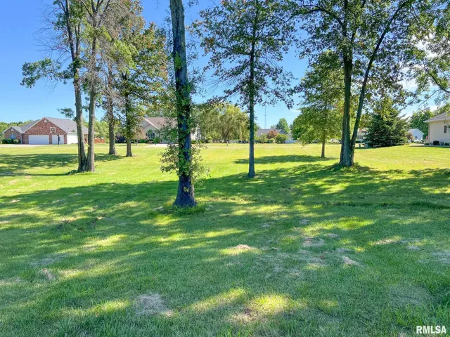 $28,000 | 5 Eastland Court, Carlinville, IL 62626