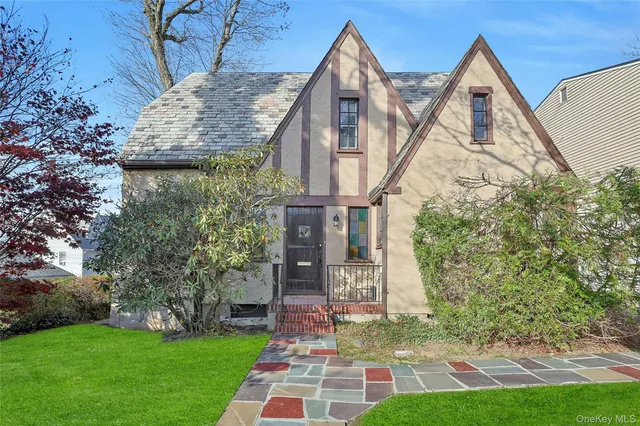 $499,900 | 19 Surrey Lane, Yonkers, NY 10710