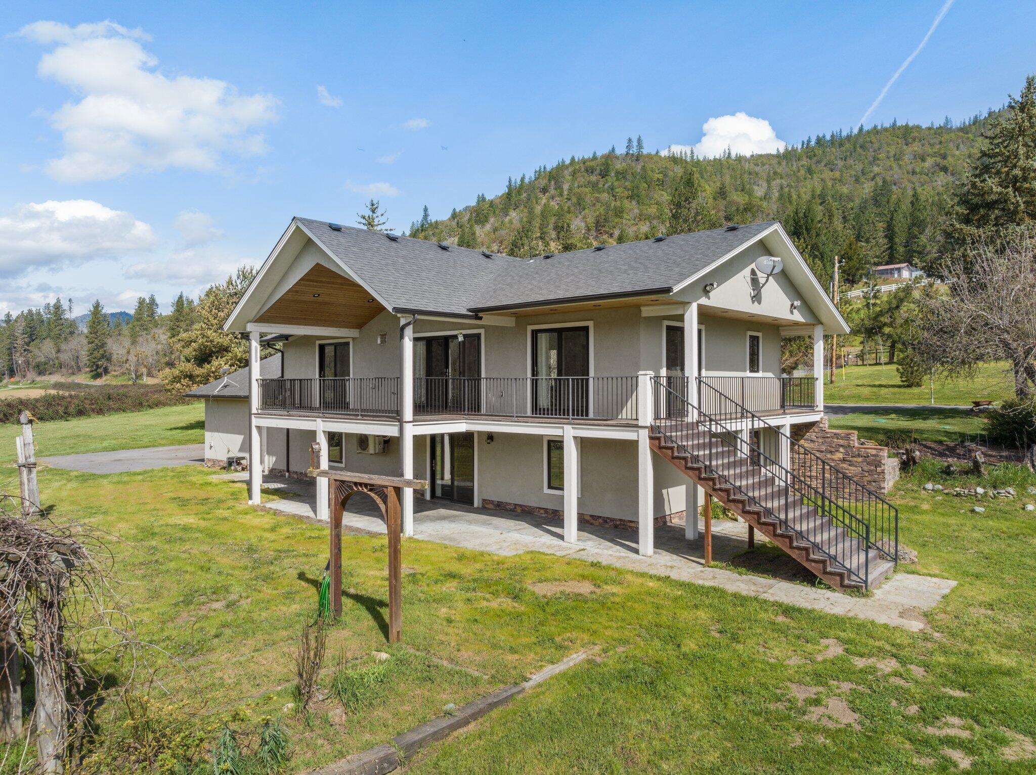 10999 North Applegate Road Grants Pass, OR 97527 - Photo 70 of 96 38-web-or-mls-DJI_0446