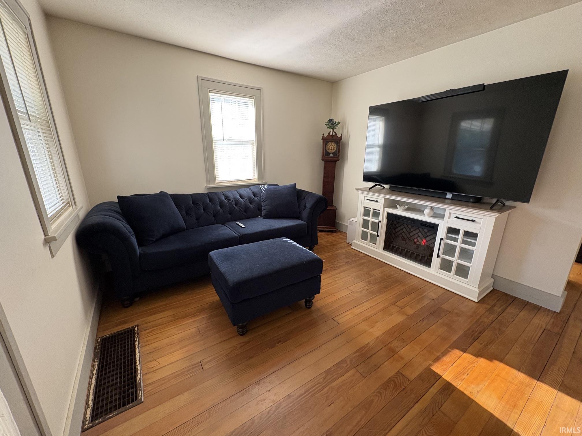 20173 Brick Road South Bend, IN 46637 - Photo 3 of 17 Gallery Image 3