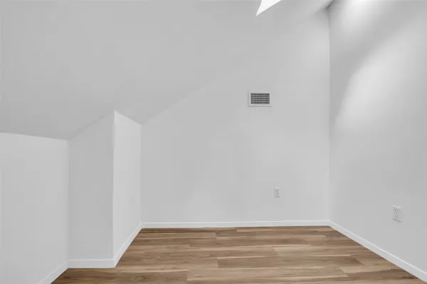 $3,350 | 41 Hickory Oak Drive, The Woodlands, TX 77381