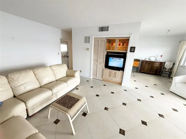 $249,000 | 1201 South Riverside Drive, Unit 206, Pompano Beach, FL 33062
