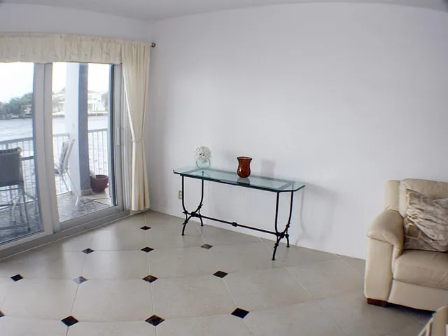 $249,000 | 1201 South Riverside Drive, Unit 206, Pompano Beach, FL 33062