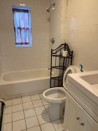 $2,900 | 151 Salem Street, Unit 1, Lowell, MA 01854