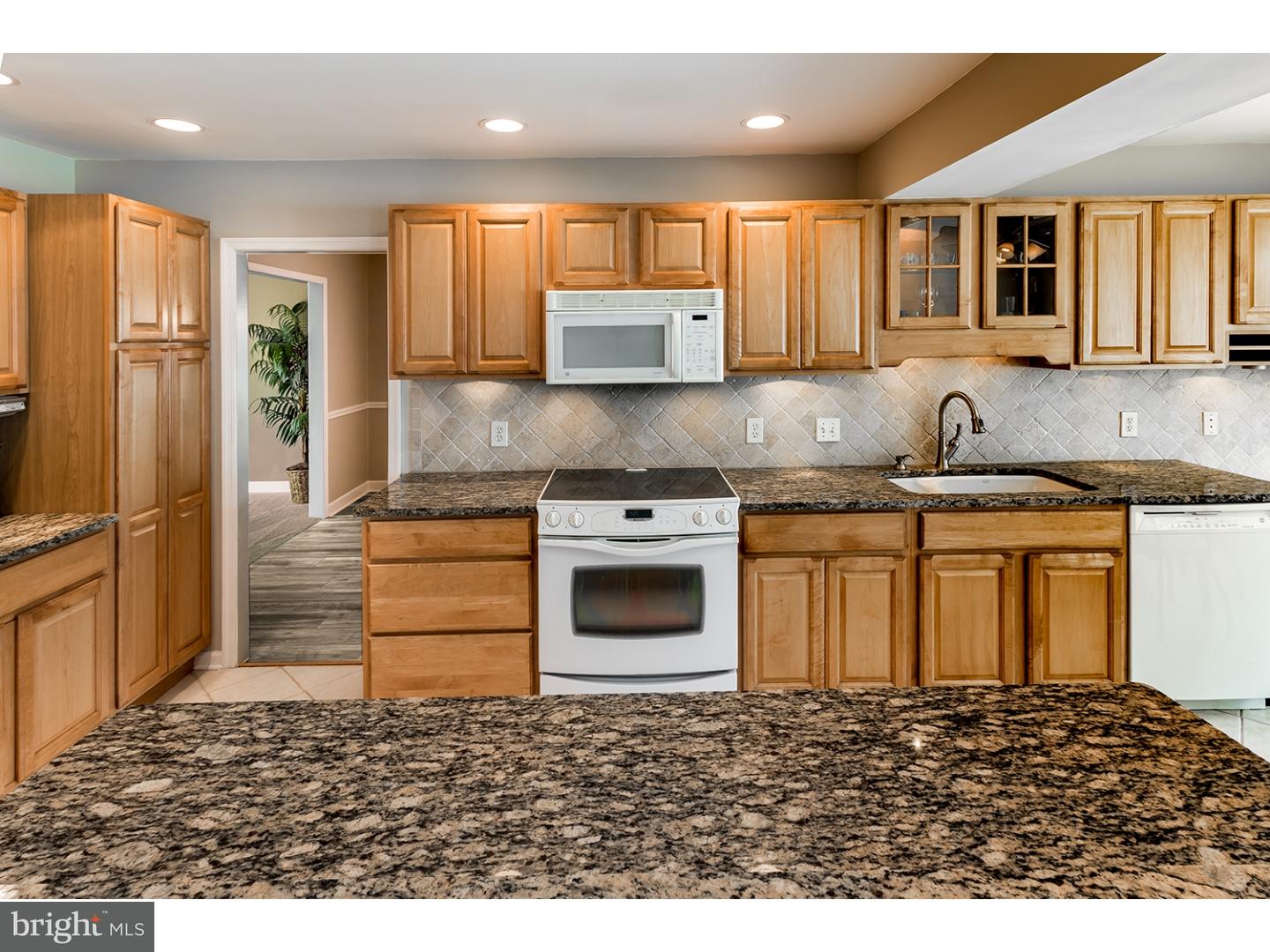 148 Canterbury Road Mount Laurel, NJ 08054 - Photo 5 of 25