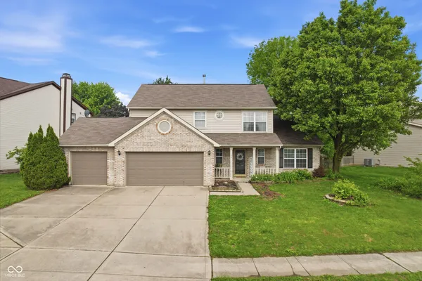 $350,000 | 190 Springwood Drive, Avon, IN 46123