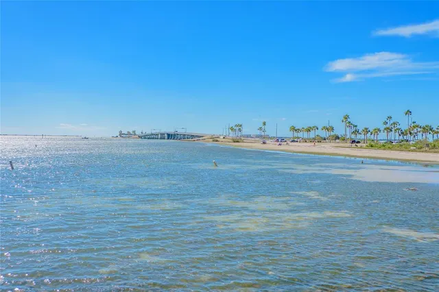 $1,700 | 2570 Gary Circle, Unit 4, Dunedin, FL 34698