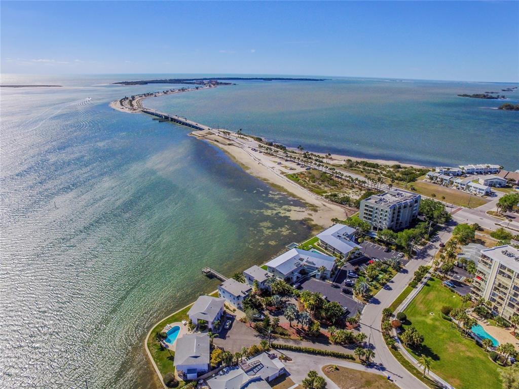 2570 Gary Circle, Unit 4 Dunedin, FL 34698 - Photo 4 of 20 view of a lake view