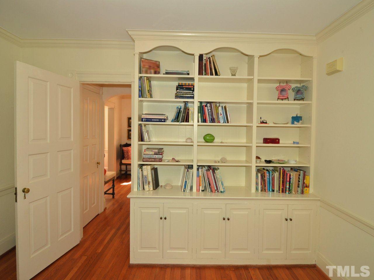 338 Tenney Circle Chapel Hill, NC 27514 - Photo 11 of 25 View from study into foyer.