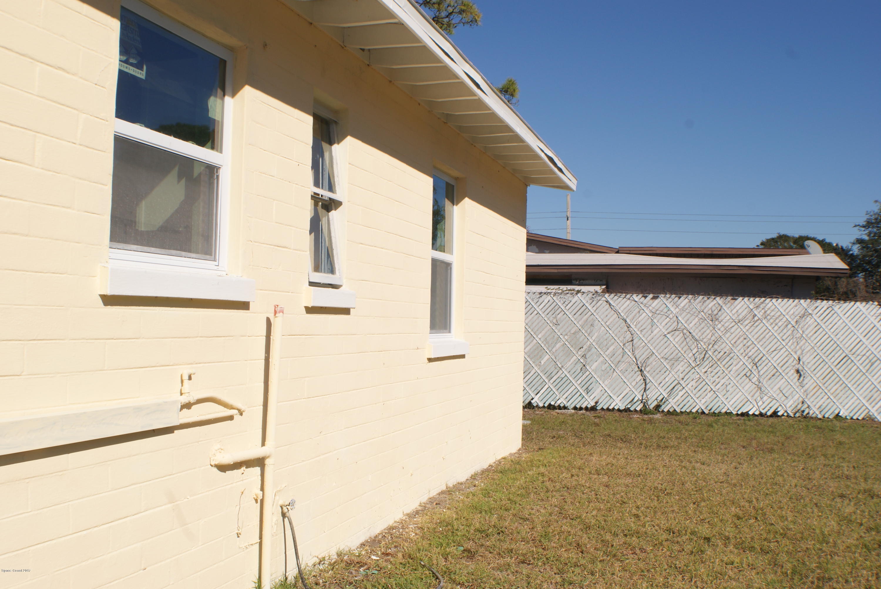 1007 Woodlawn Road Rockledge, FL 32955 - Photo 11 of 27 back