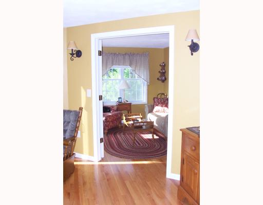 111 Jefferson Road, Unit 111 Burrillville, RI 02830 - Photo 9 of 9 Living Room.