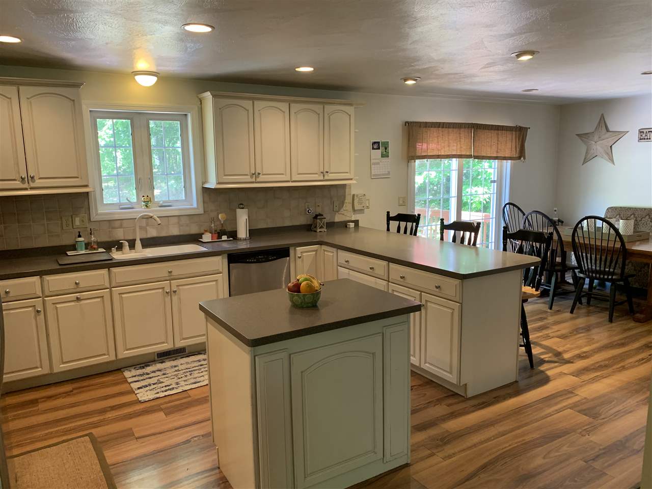 733 Center Road Lyndeborough, NH 03082 - Photo 4 of 24