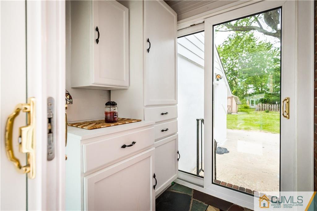 58 South Hill Road Colonia, NJ 07067 - Photo 8 of 24 Gallery Image 8