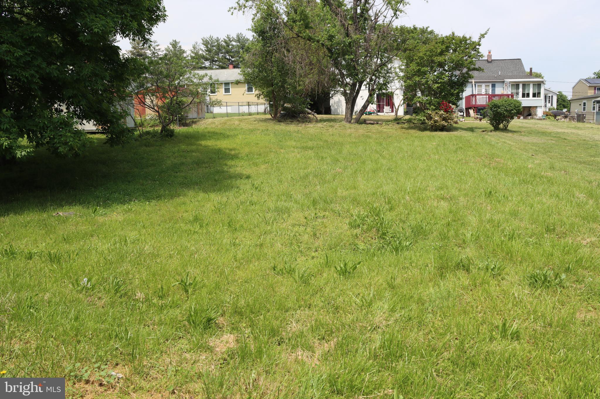 8704 Chestnut Ridge Drive Laurel, MD 20707 - Photo 11 of 15 Backyard