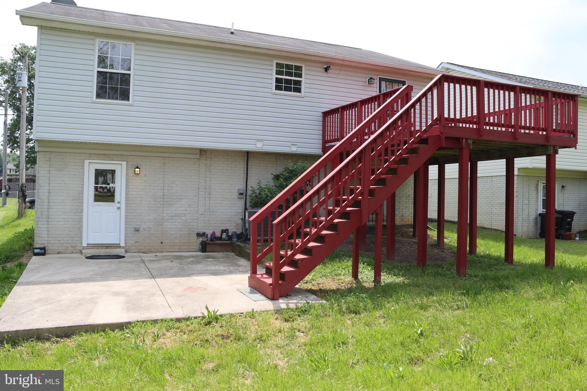 8704 Chestnut Ridge Drive Laurel, MD 20707 - Photo 13 of 15 Back of house