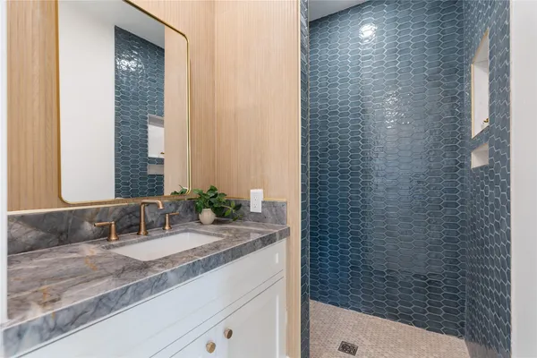 $2,500,000 | 1205 Tall Pines Drive, Friendswood, TX 77546