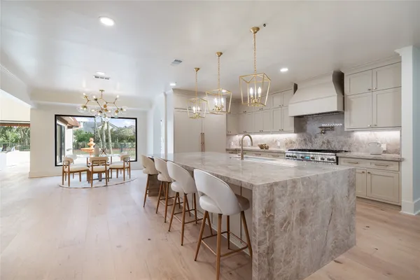 $2,500,000 | 1205 Tall Pines Drive, Friendswood, TX 77546