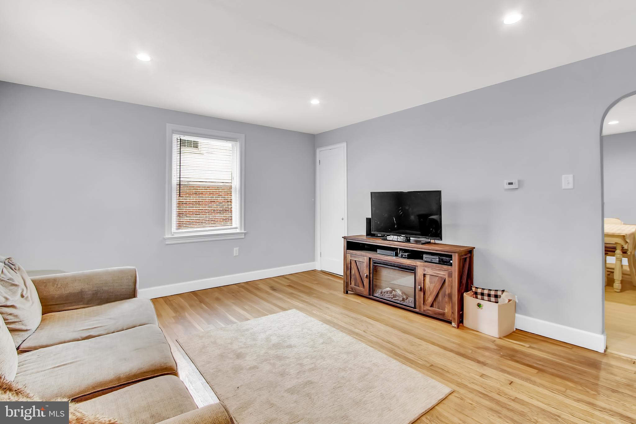 582 Hillcrest Road York, PA 17403 - Photo 5 of 23 Gallery Image 5