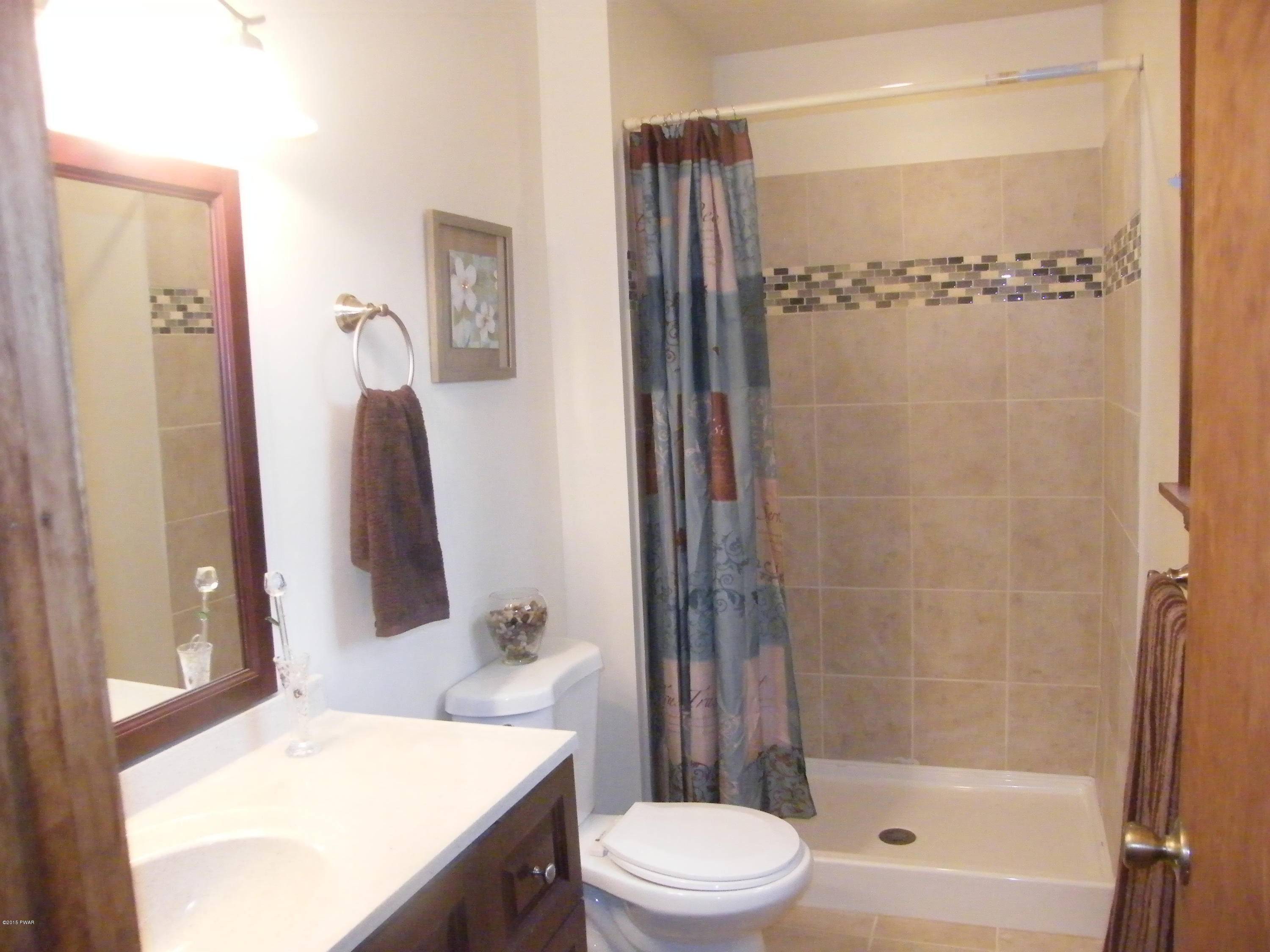 314 Rambling Way Milford, PA 18337 - Photo 14 of 21 Gallery Image 14