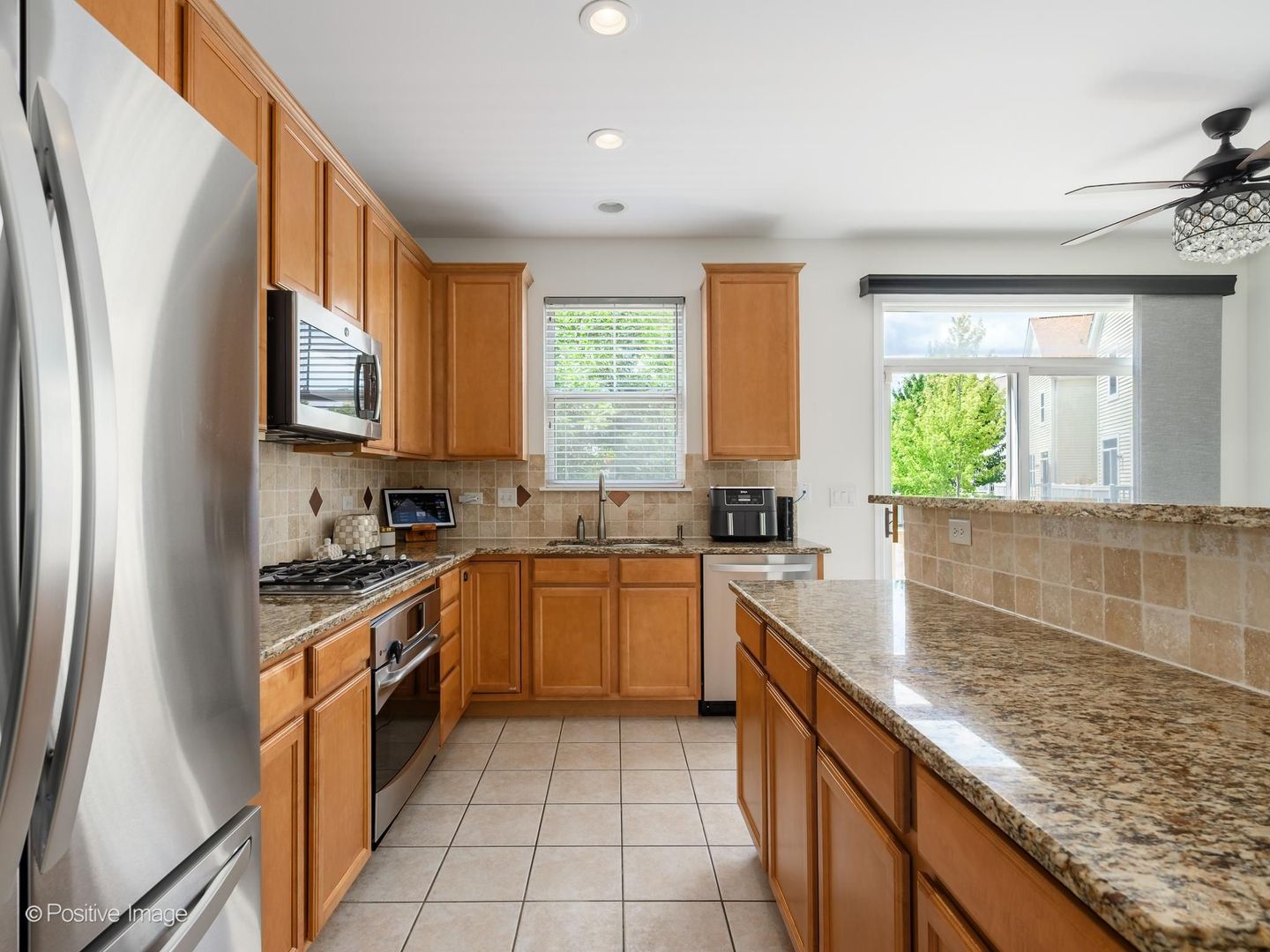 5566 Cloverdale Road Hanover Park, IL 60133 - Photo 9 of 23