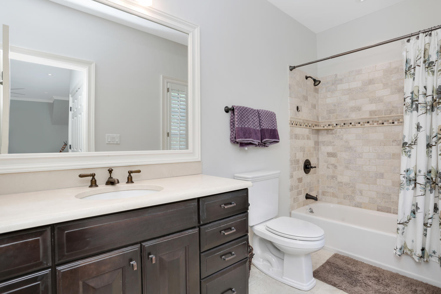 55 Dabney Road New Canaan, CT 06840 - Photo 23 of 39 En-Suite Bath