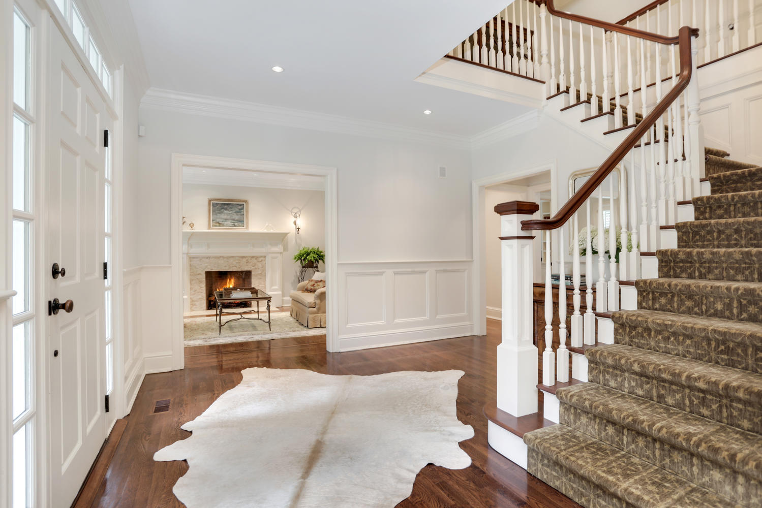 55 Dabney Road New Canaan, CT 06840 - Photo 3 of 39 9+ foot ceilings