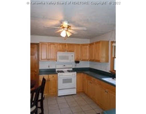 220 Marks Road Dunbar, WV 25064 - Photo 2 of 11 Kitchen.
