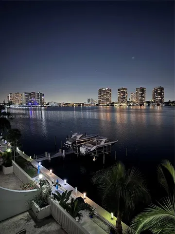 $2,600 | 17900 North Bay Road, Unit 507, Sunny Isles Beach, FL 33160