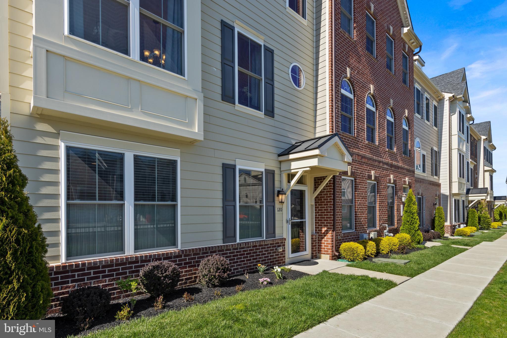 120 Tess Lane Wayne, PA 19087 - Photo 3 of 38 Daylight entry level with no outside stairs