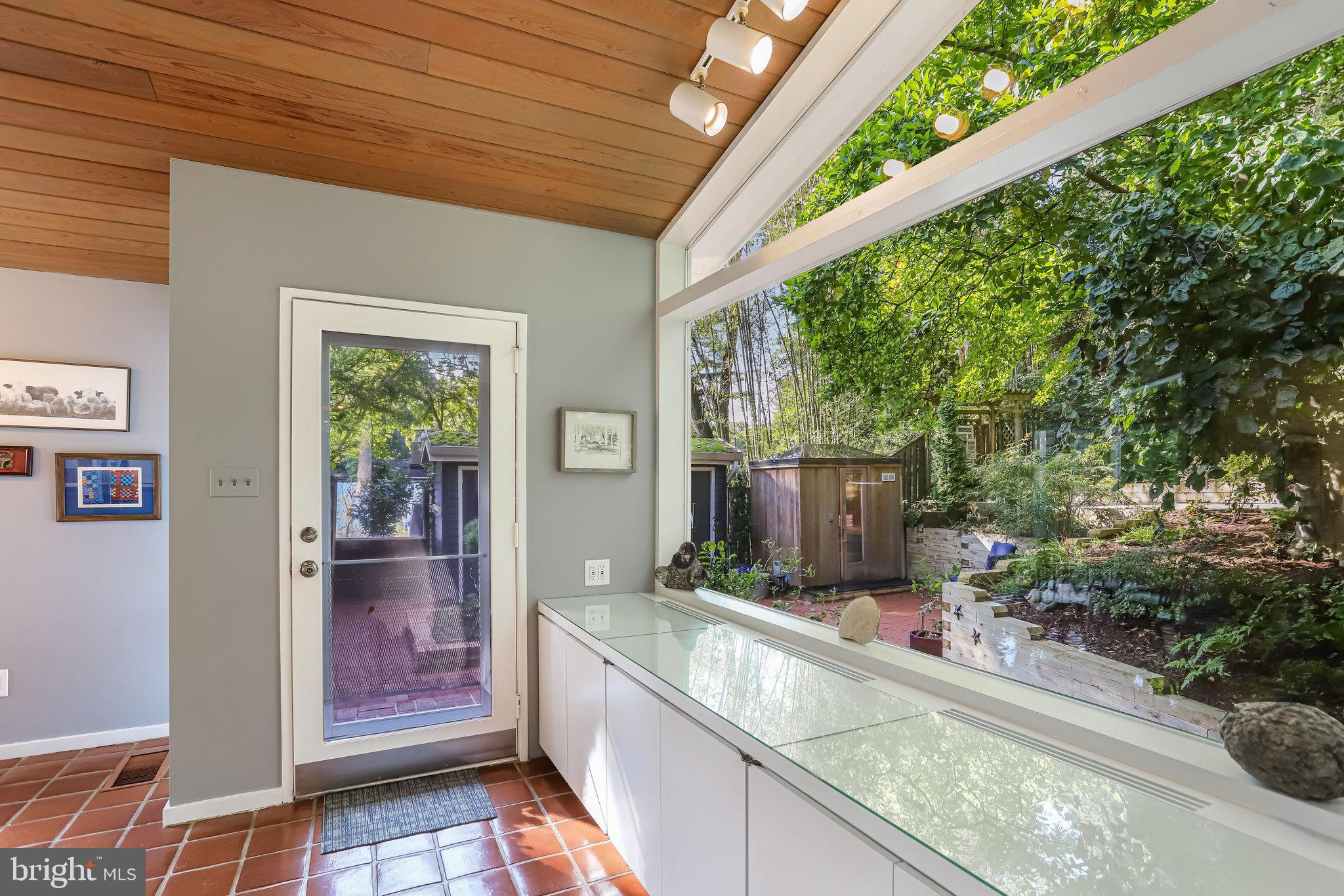 7316 Rippon Road Alexandria, VA 22307 - Photo 4 of 67